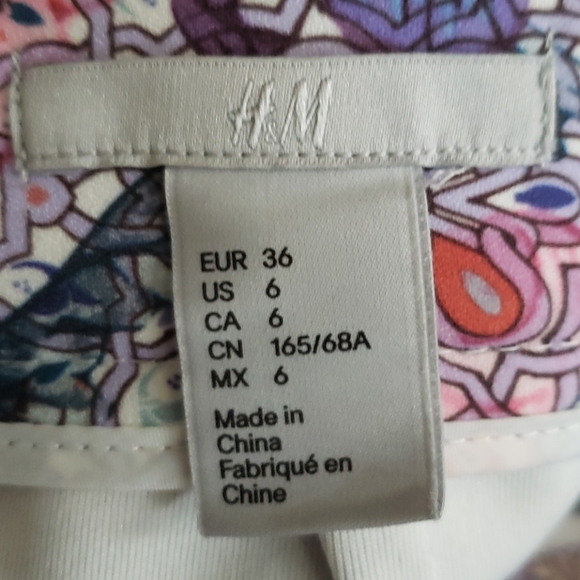 H&M floral spring/summer skirt size 6 with pockets - Picture 3 of 4